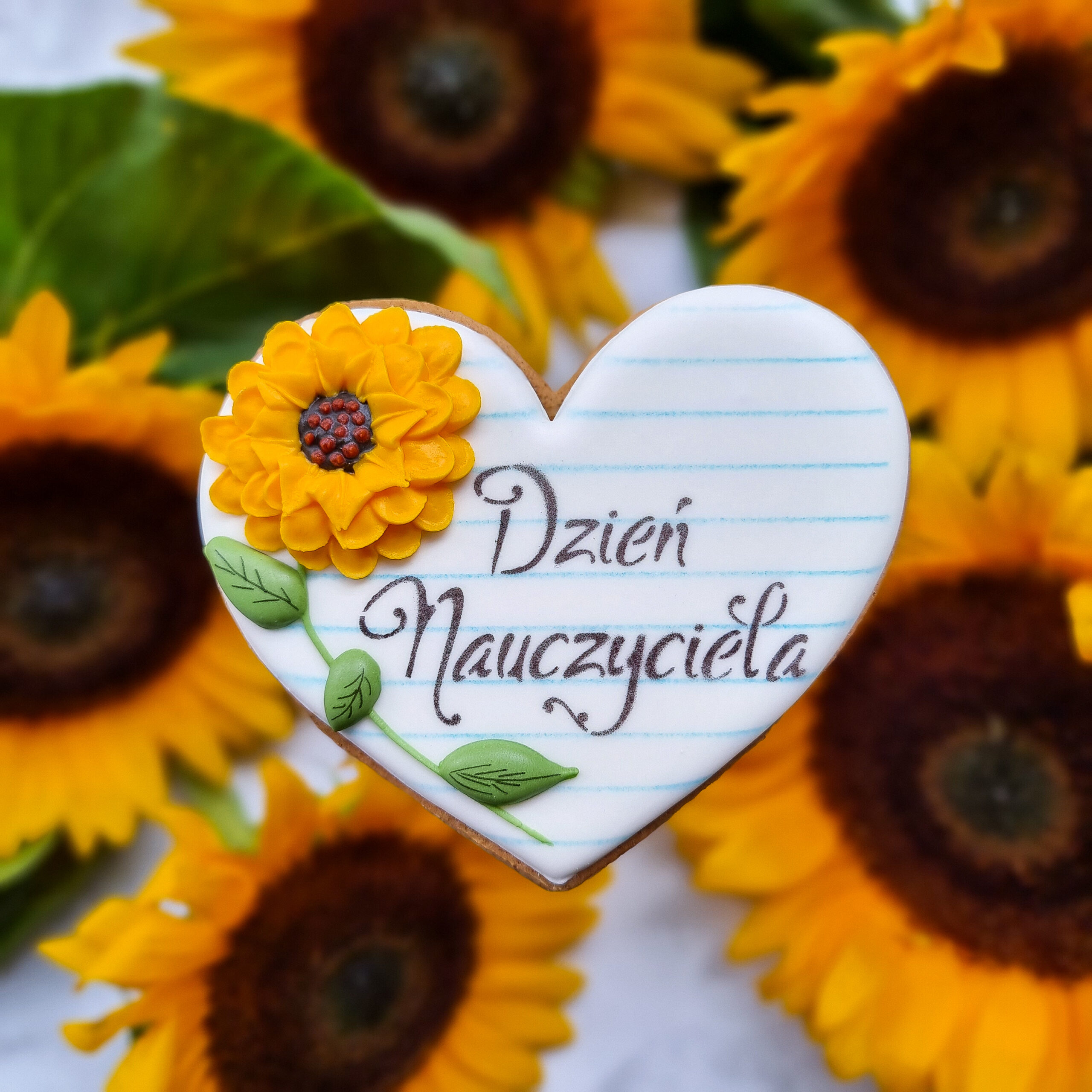 Serce ze słonecznikiem na Dzień Nauczyciela