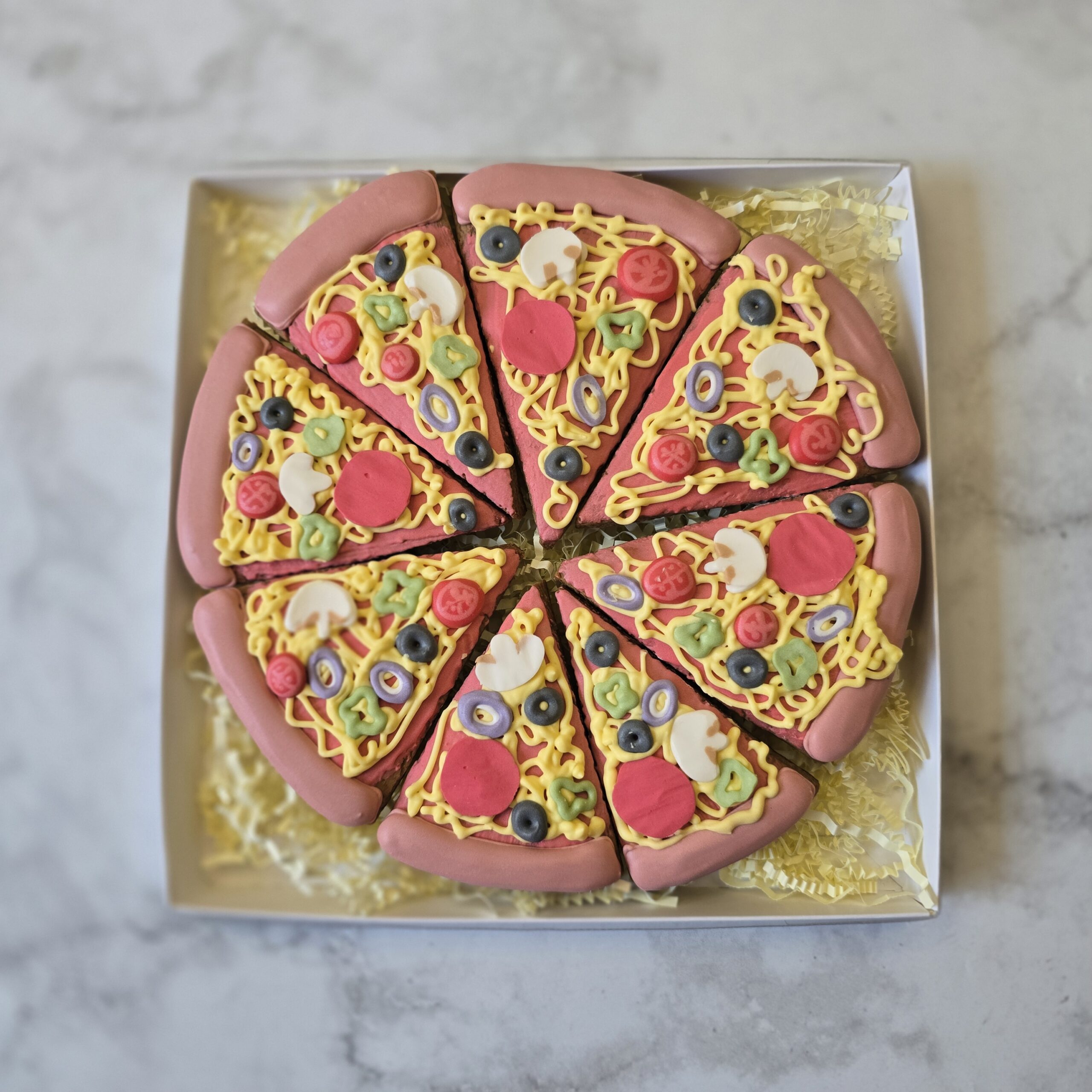 Zestaw pizza w pudełku (8 kawałków) - obrazek 3